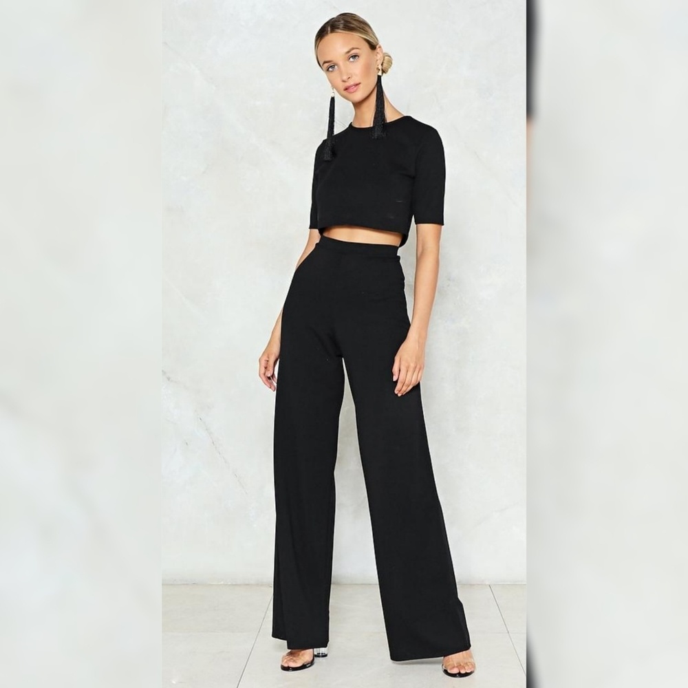 Black Cropped Tshirt